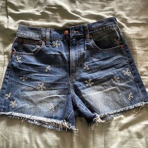 NWT Madewell Perfect Jean short with embroidered daisies size 28